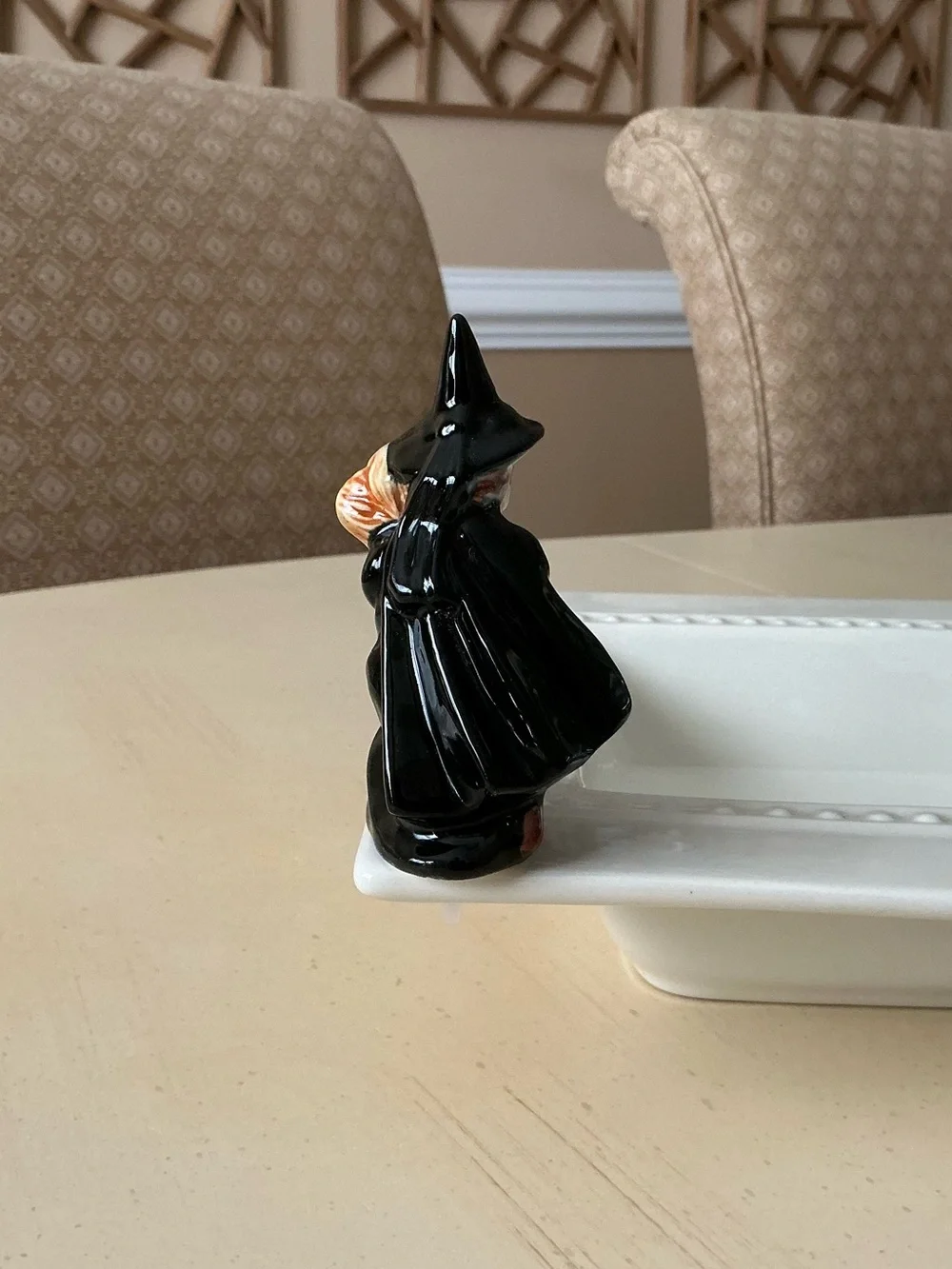 SPOOKtacular Halloween Wizard Of Oz Witch Platter Decoration 🧙🏻‍♀️